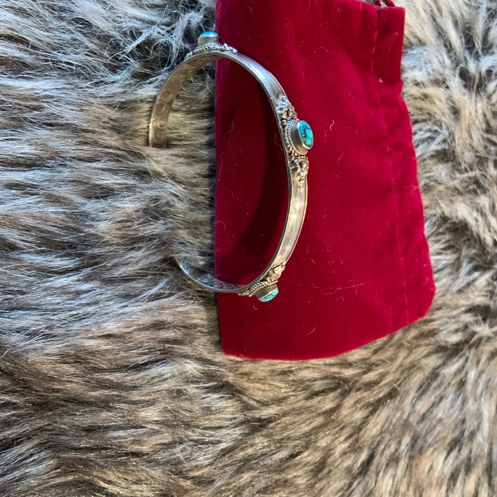 Cuff bangle - Picture 3 of 3